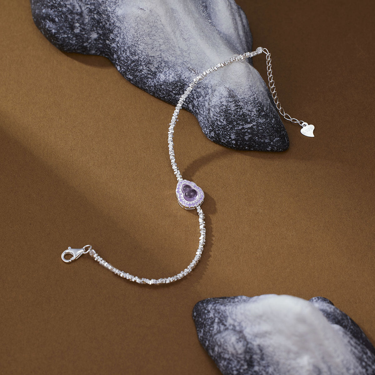 e4f30279-db59-4d6b-a7b1-b0c9eeee21f9-Max